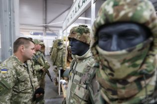 Рада підтримала у першому читанні введення штрафів за носіння військової форми