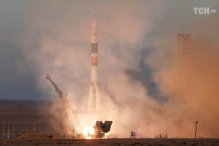 Экипаж "Союза" перешел на борт МКС