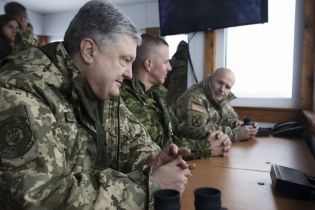 Большинство украинцев считает, что военное положение ввели для переноса выборов - опрос