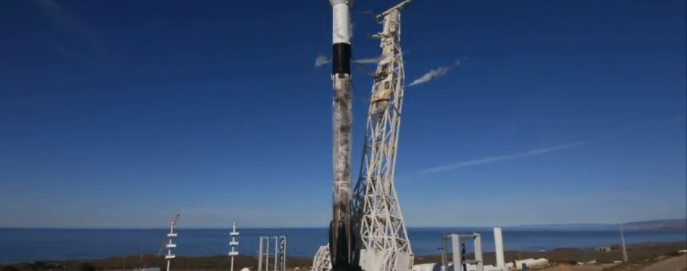 SpaceX впервые запустила ракету с первой ступенью, которая уже дважды использовалась