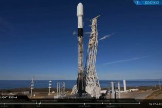 SpaceX впервые запустила ракету с первой ступенью, которая уже дважды использовалась