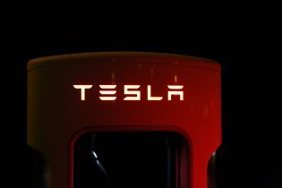 Мошенничество на бренде Tesla: жертва аферистов рассказала, почему отдала 3 млн гривен