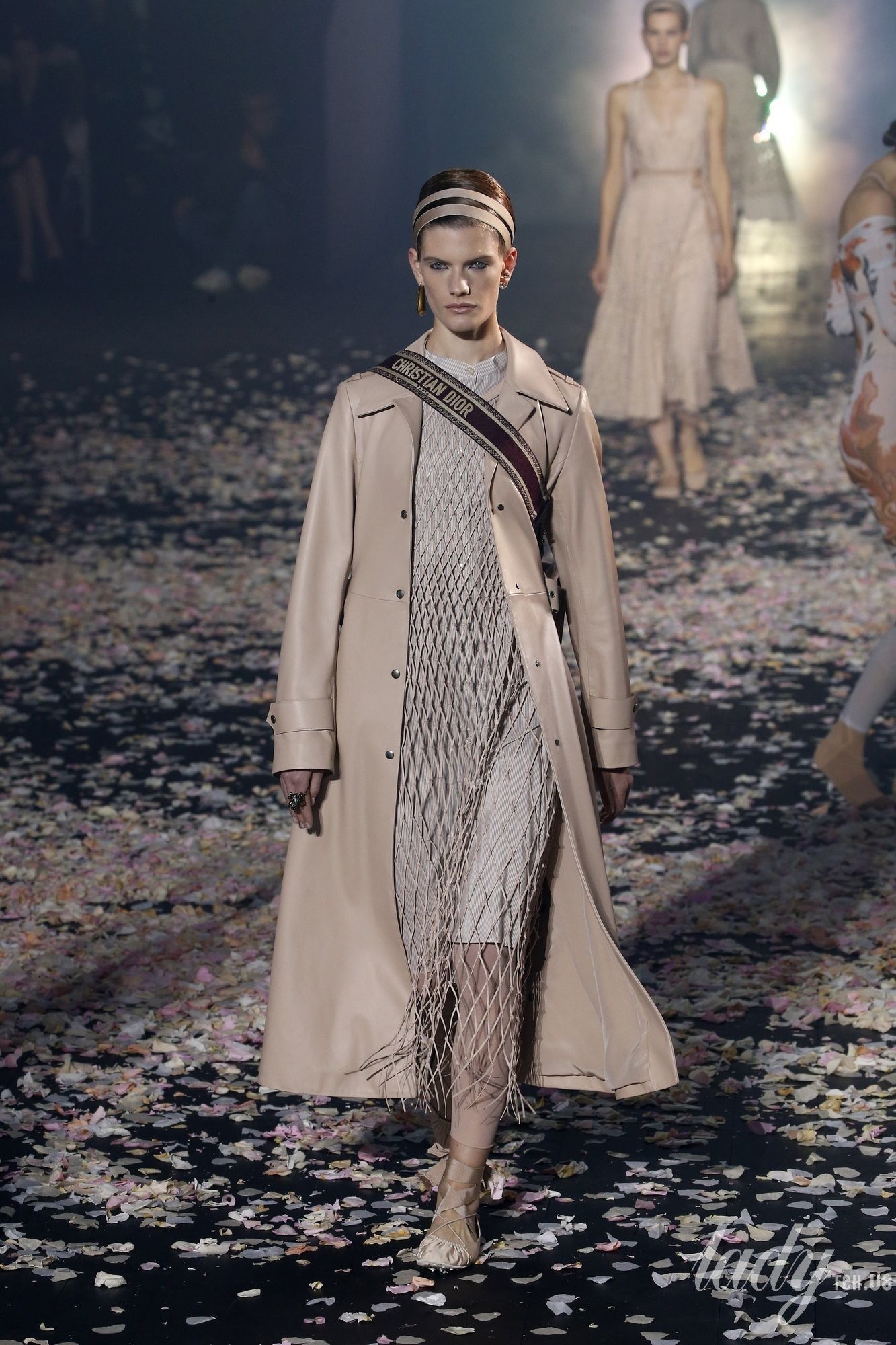 Коллекция Dior прет-а-порте сезона весна-лето 2019_33