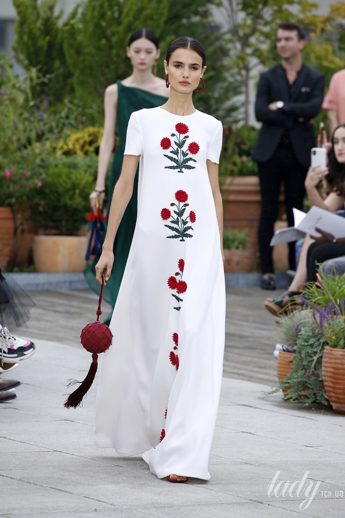 Коллекция Oscar de la Renta прет-а-порте сезона весна-лето 2019_13