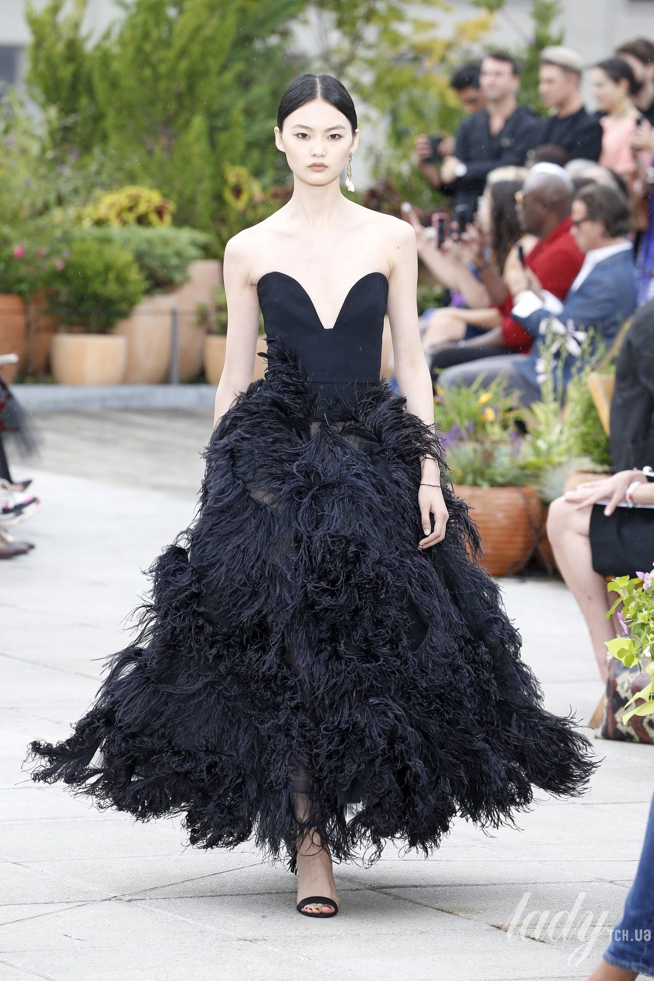 Коллекция Oscar de la Renta прет-а-порте сезона весна-лето 2019_46