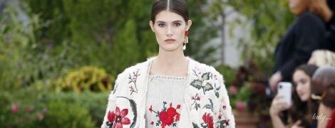 Цветочные принты и бахрома в коллекции Oscar de la Renta сезона весна-лето 2019