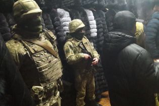 В Харькове на рынке Барабашова во время обысков изъяли 300 меховых шуб