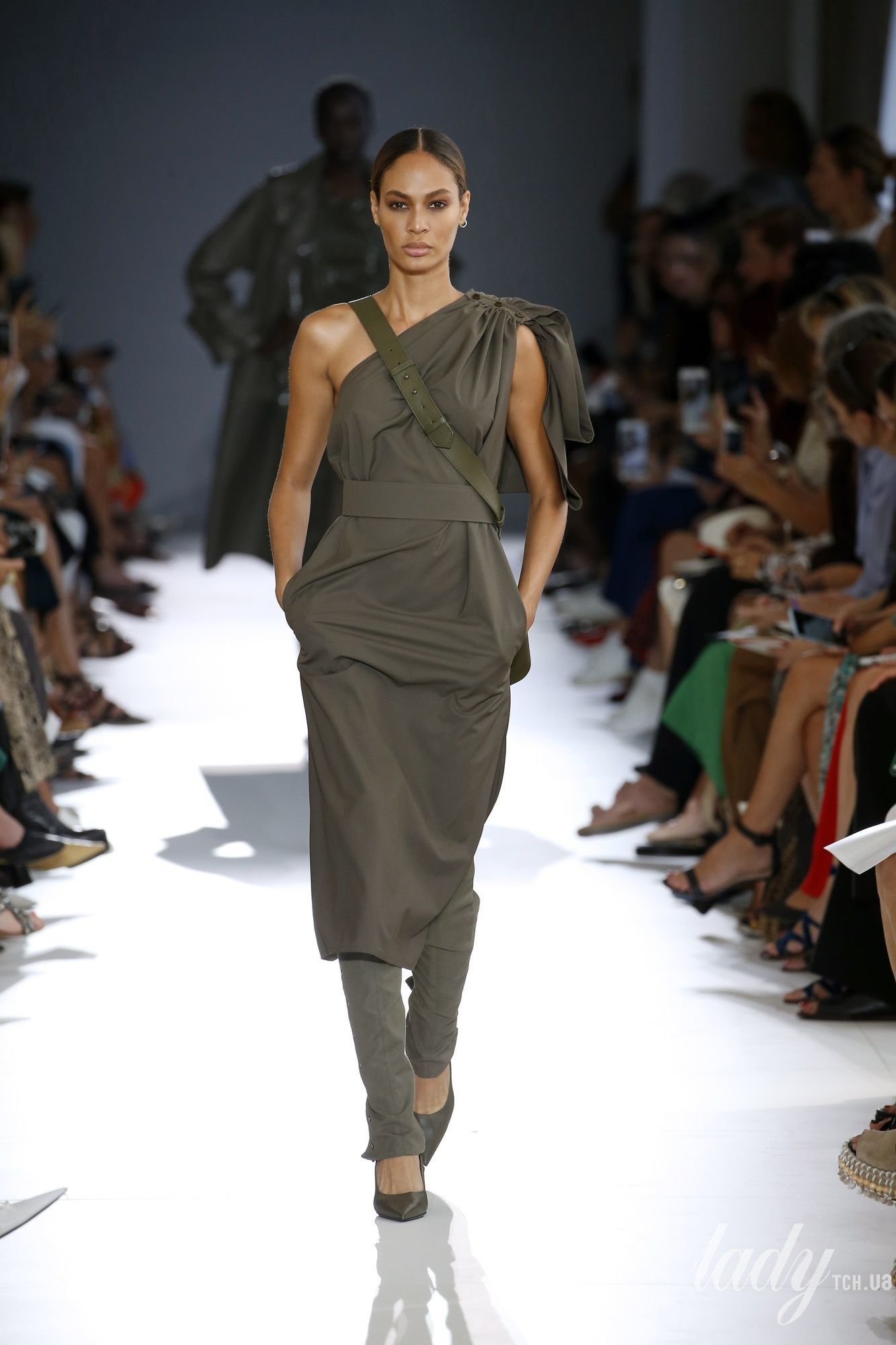 Коллекция Max Mara прет-а-порте сезона весна-лето 2019_16