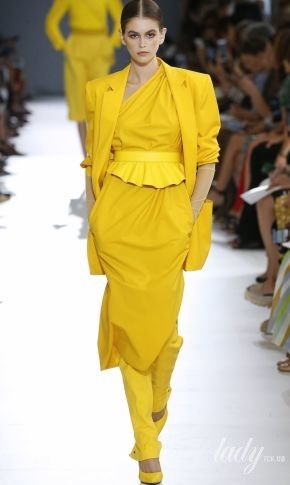 Чуттєва і багатошарова колекція Max Mara сезону весна-літо 2019
