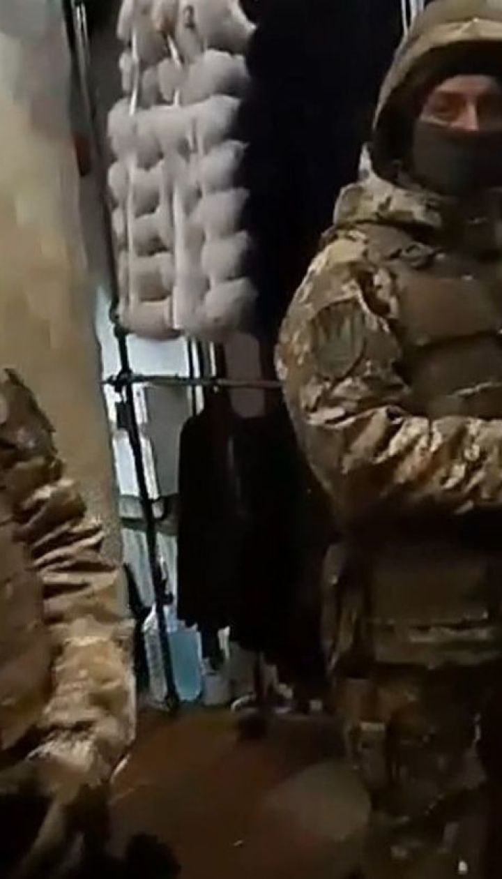 На рынке "Барабашово" во время обысков изъяли меховые шубы стоимостью более 2 миллионов гривен