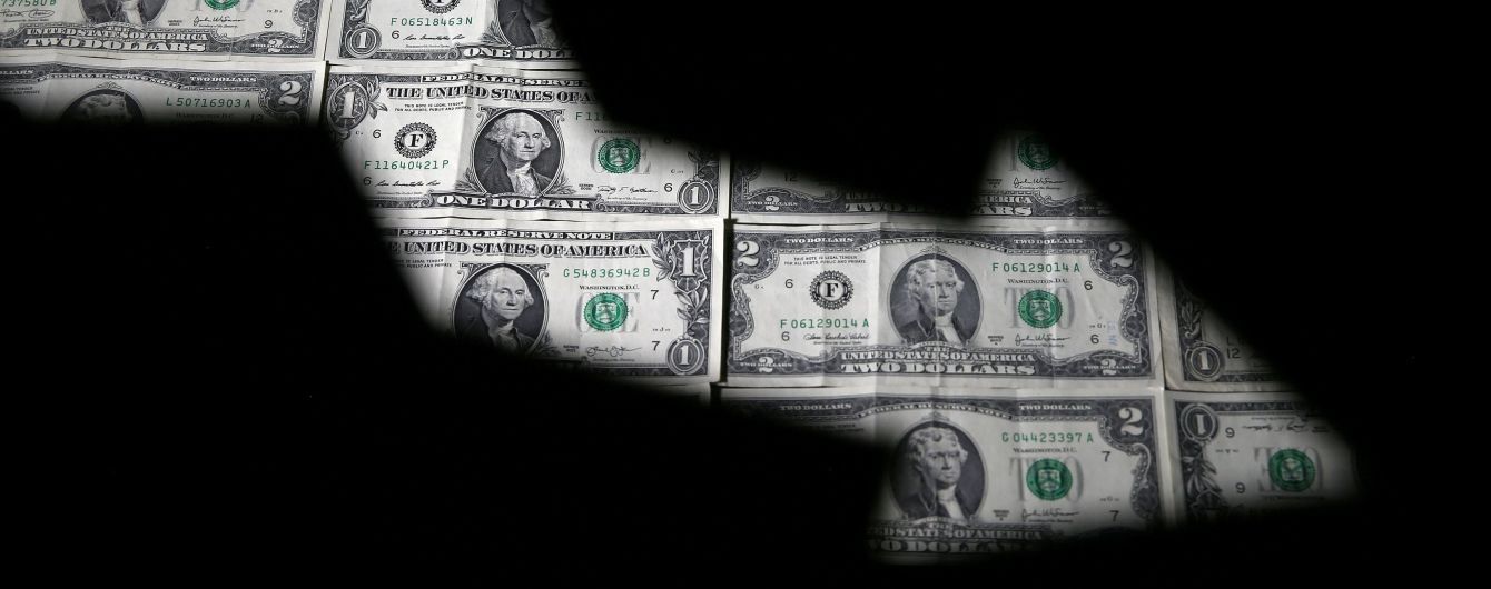 Долар і євро продовжують своє поступове падіння. Курс валют на 7 грудня