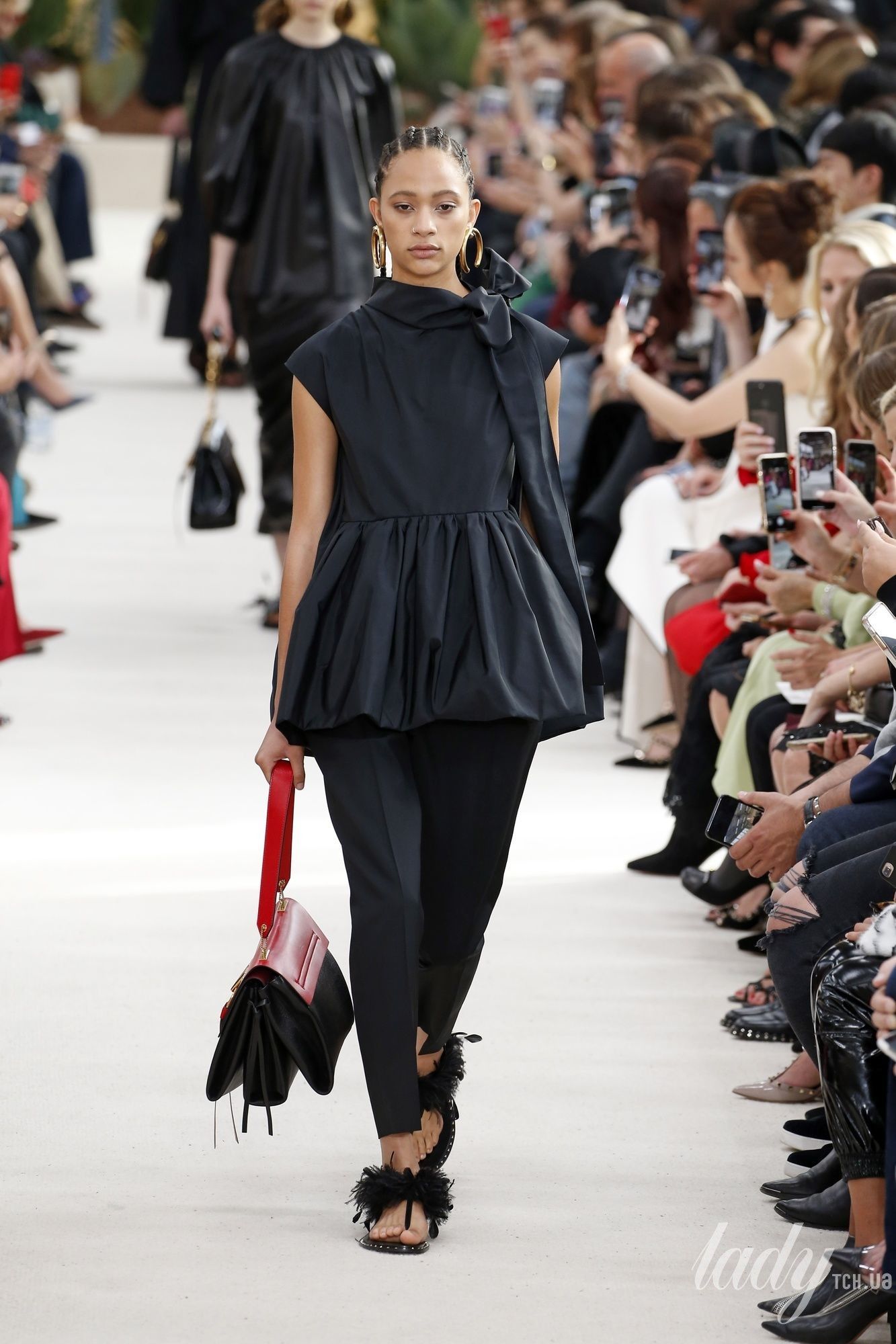 Коллекция Valentino прет-а-порте сезона весна-лето 2019_5
