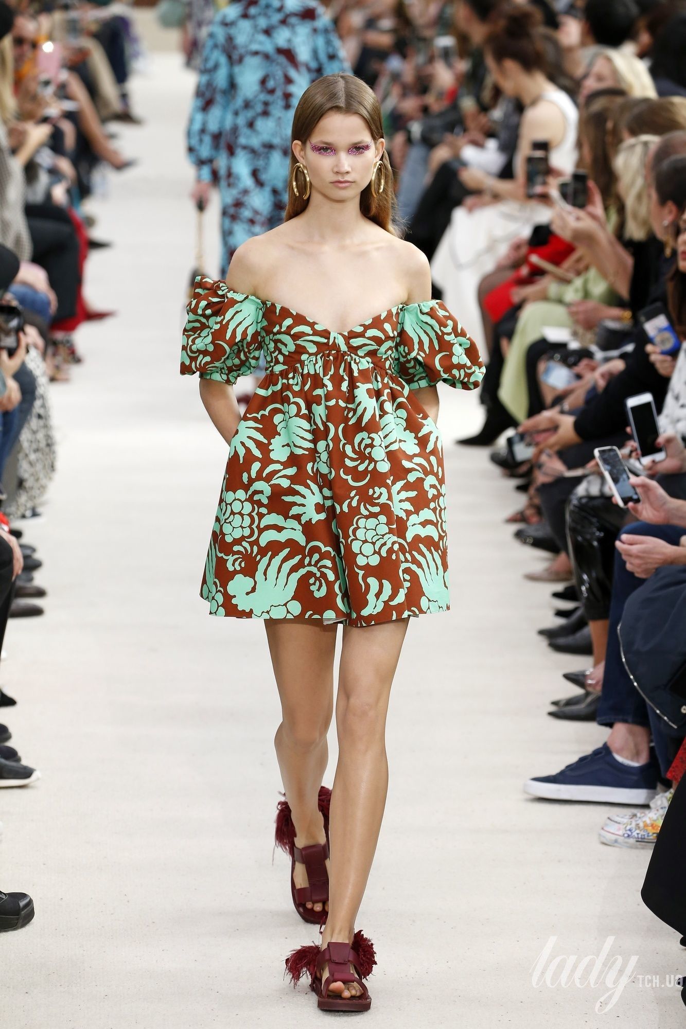 Коллекция Valentino прет-а-порте сезона весна-лето 2019_39