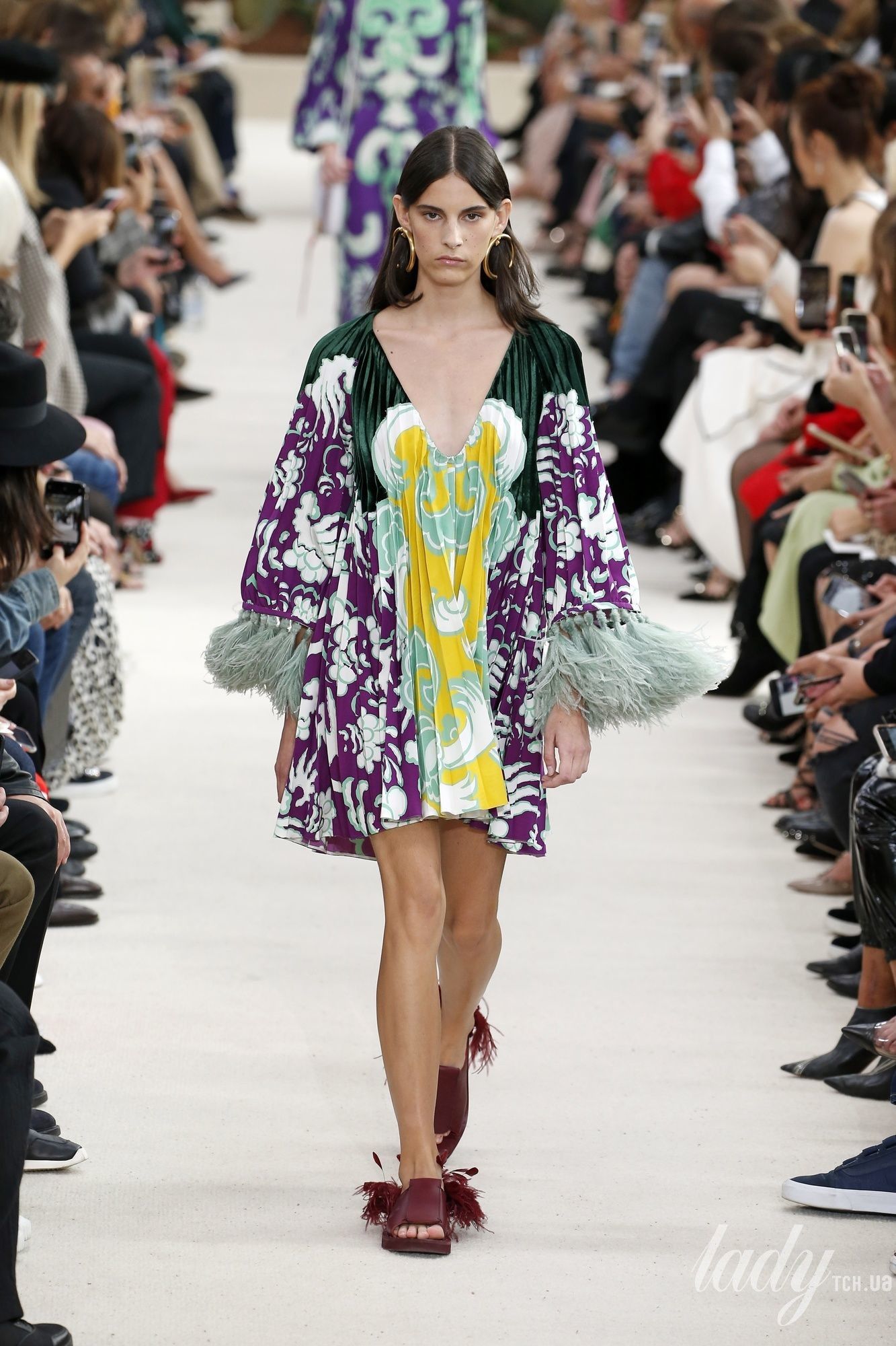 Коллекция Valentino прет-а-порте сезона весна-лето 2019_41
