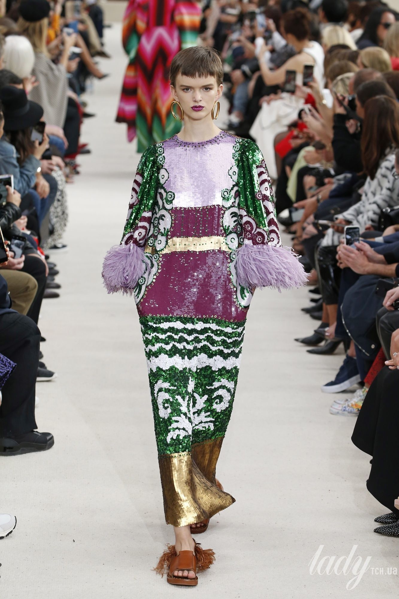 Коллекция Valentino прет-а-порте сезона весна-лето 2019_53