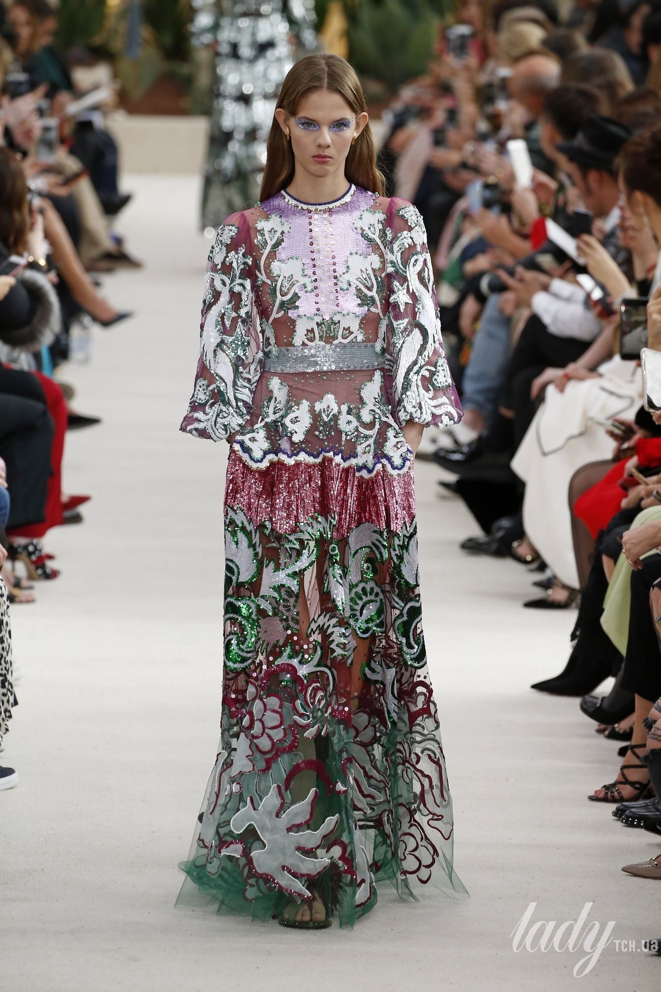 Коллекция Valentino прет-а-порте сезона весна-лето 2019_56