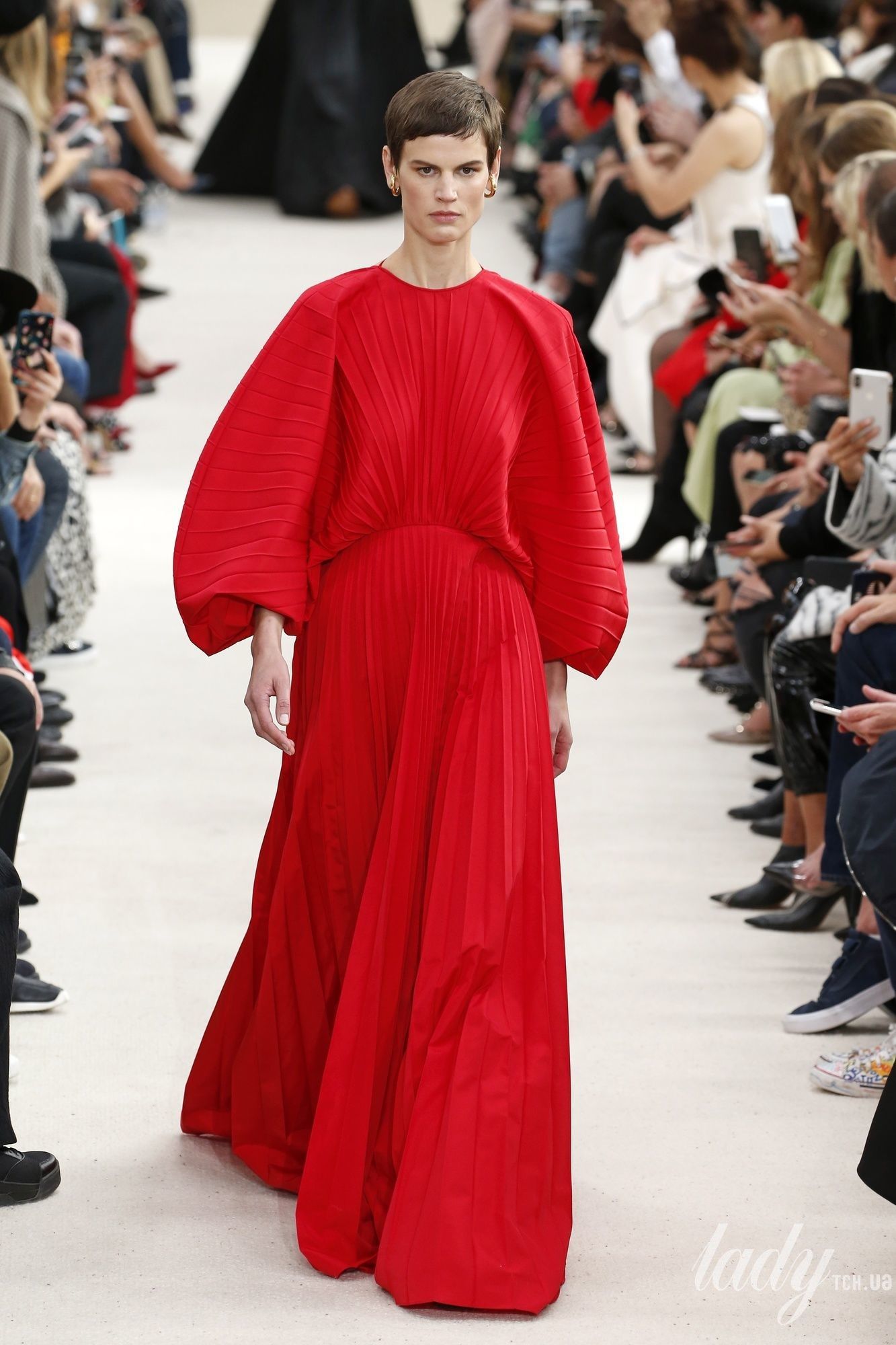 Коллекция Valentino прет-а-порте сезона весна-лето 2019_61