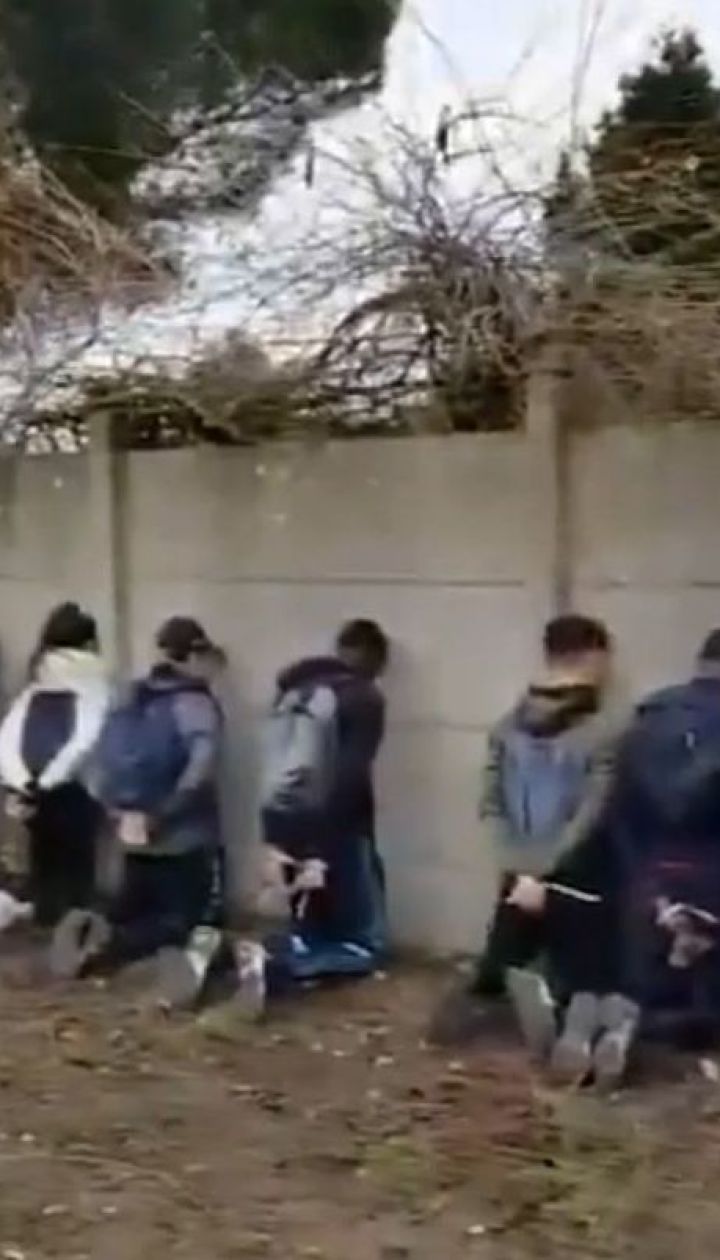 У Франції поліція затримала понад 150 підлітків і поставила їх на коліна