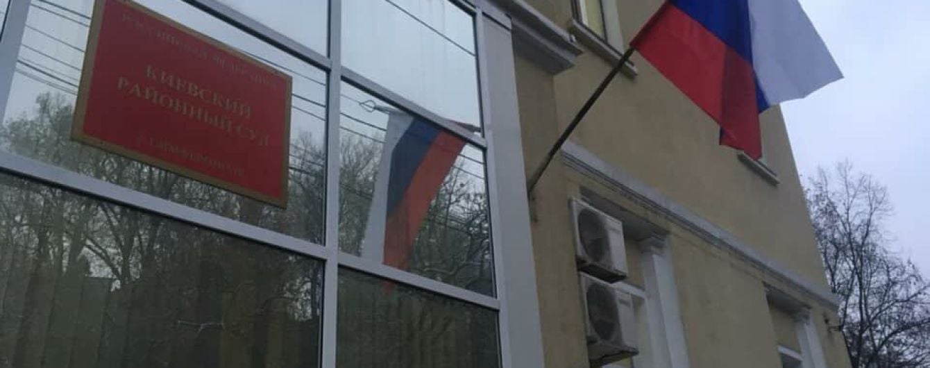 Кримського адвоката Курбедінова відправили під арешт на 5 діб за пост у соцмережі