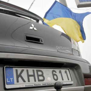 У Верховній Раді звинуватили ДФС у саботажі розмитнення "євроблях"