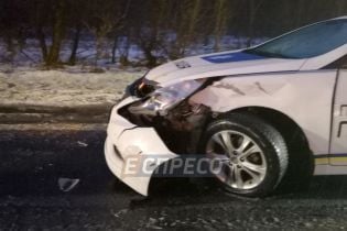 В Киеве столкнулись два патрульных автомобиля