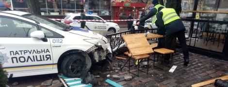 За вихідні патрульна поліція Києві розтрощила п’ять службових машин