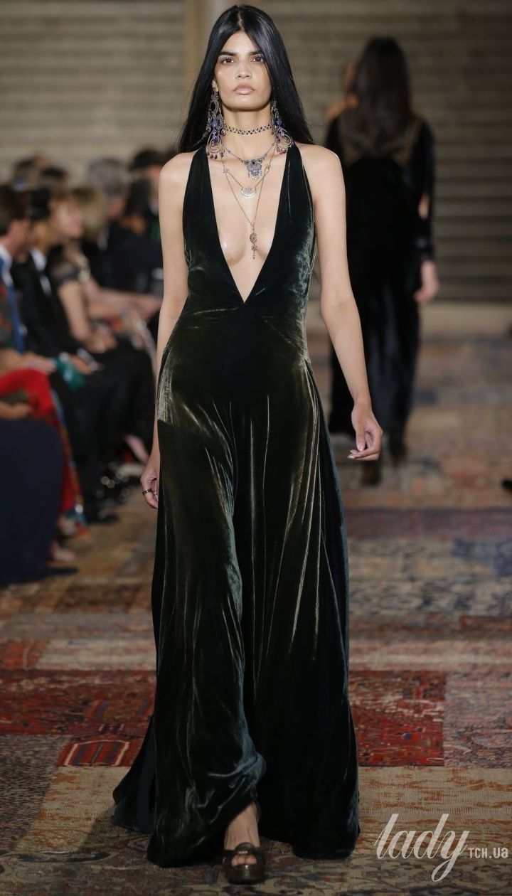 Бархат и пэчворк в коллекции Ralph Lauren сезона весна-лето 2019