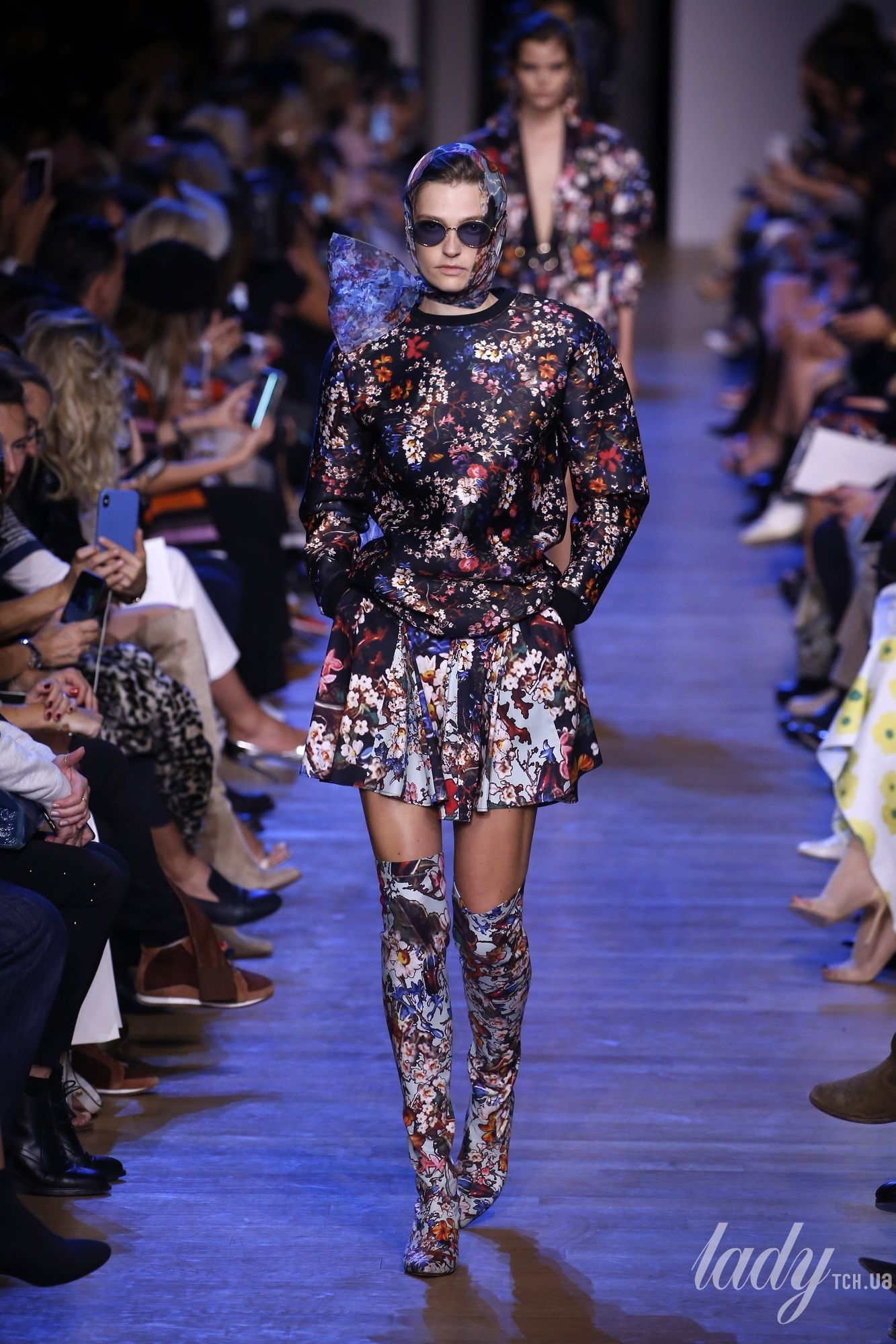 Коллекция Elie Saab прет-а-порте сезона весна-лето 2019_17