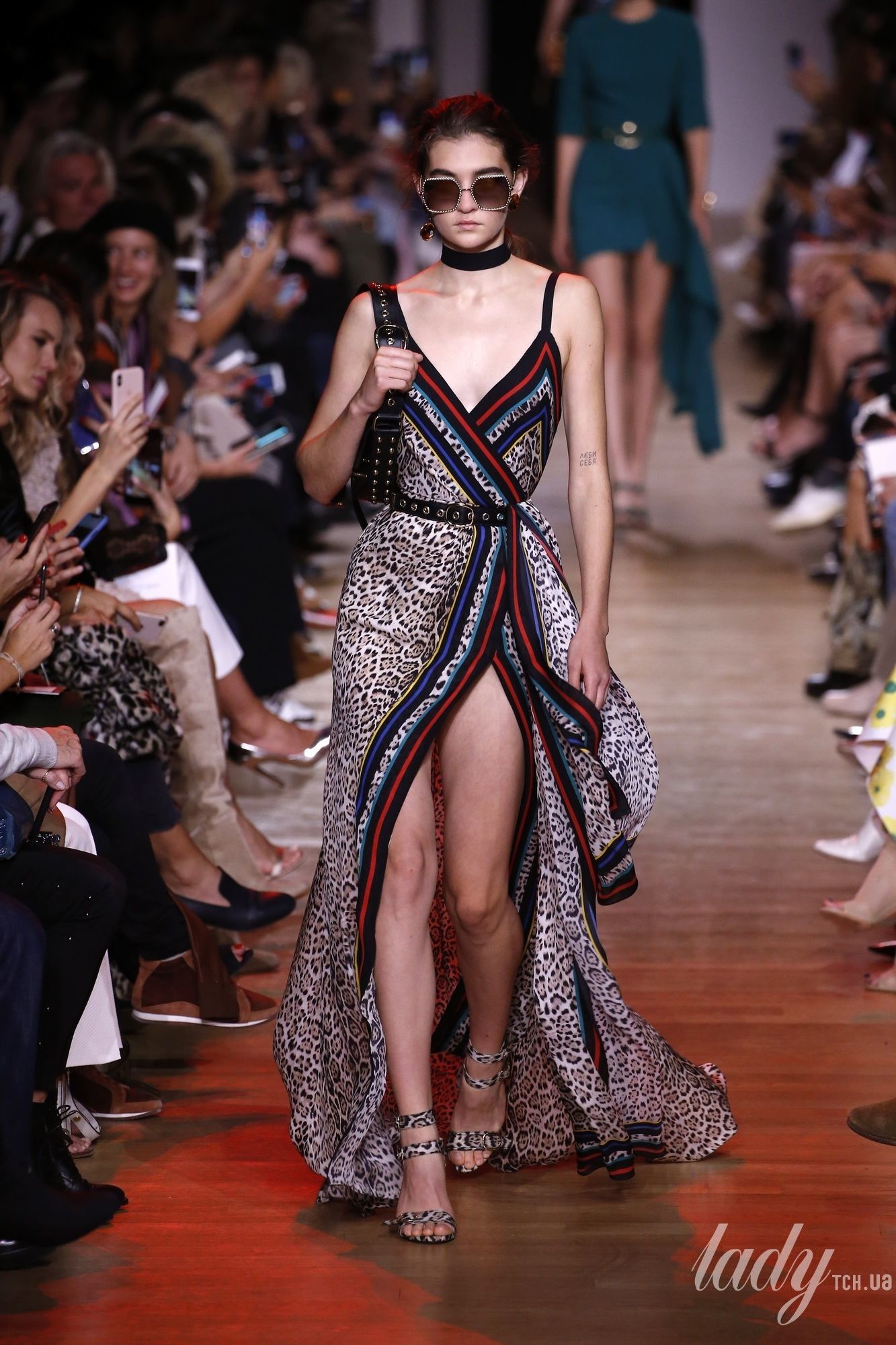 Коллекция Elie Saab прет-а-порте сезона весна-лето 2019_31