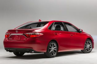 Автопарк Ради поповнили Toyota Camry на понад п’ять мільйонів