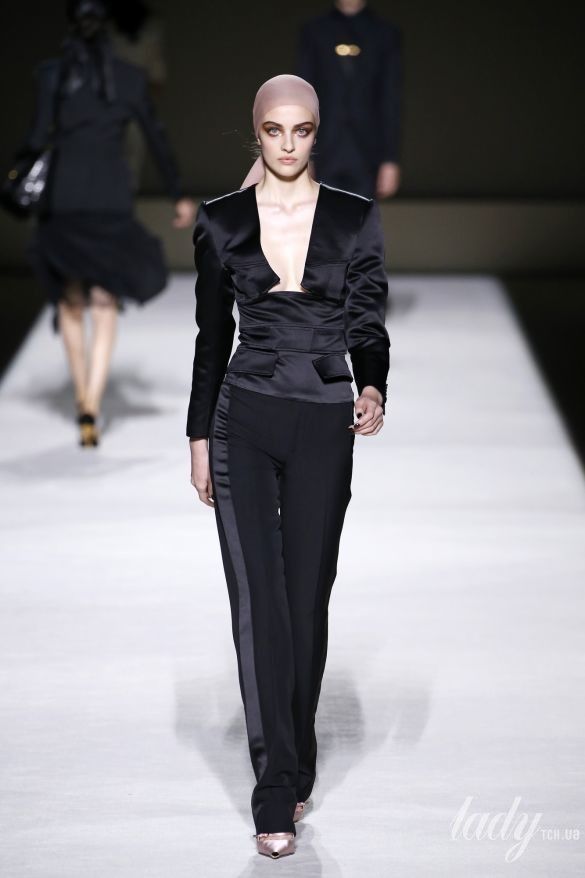 Коллекция Tom Ford прет-а-порте сезона весна-лето 2019_26