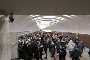 Тисняви та черги на вхід до підземки: у московському метро сталися збої одразу на двох гілках
