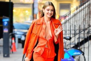 Це сміливо: Джіджі Хадід вийшла на вулицю в одязі без білизни