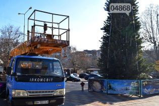 На Одесчине с главной елки города украли украшения
