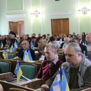 Депутати Херсонської облради позбавили російську мову статусу регіональної