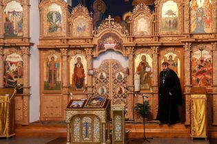 Оплески та вигуки "браво". У Вінниці собор Московського патріархату перейшов до Помісної церкви