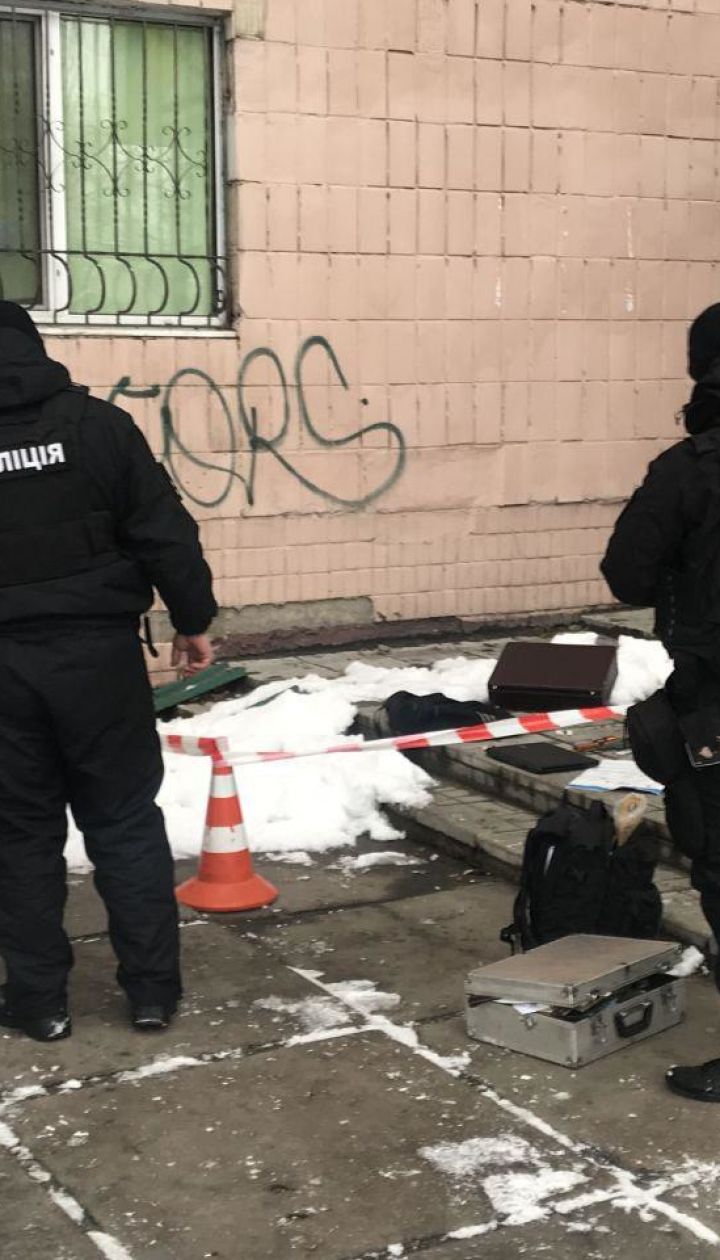 У Києві чоловік намагався пограбувати магазин зброї