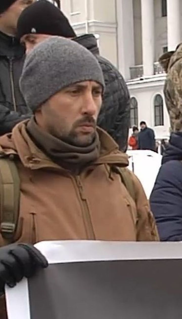   In Kiev, sailors captured at home entered the Maidan with the release of detainees 