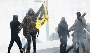 У Брюсселі акція проти міграційного пакту ООН переросла у масштабні сутички з поліцією