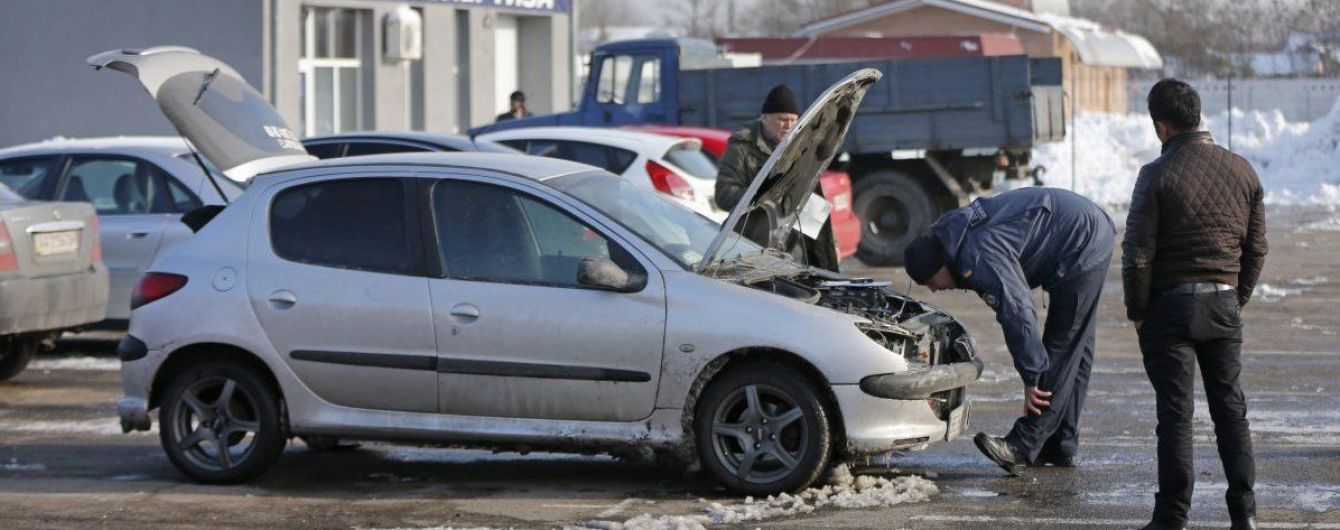 У сервісних центрах МВС скасували експертний огляд під час низки процедур