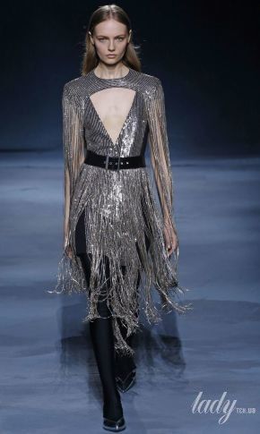 Глубокие вырезы и брюки с высокой талией: коллекция Givenchy сезона весна-лето 2019