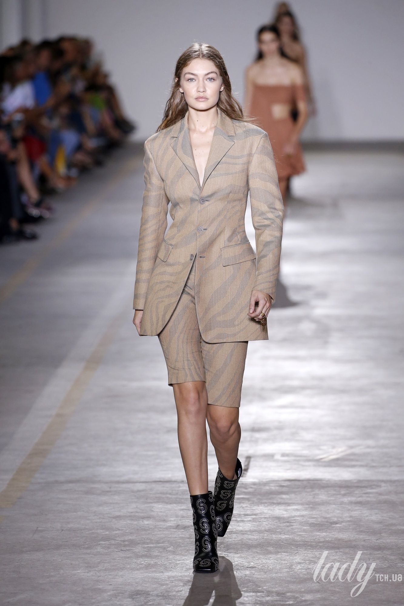 Коллекция Roberto Cavalli прет-а-порте сезона весна-лето 2019_1
