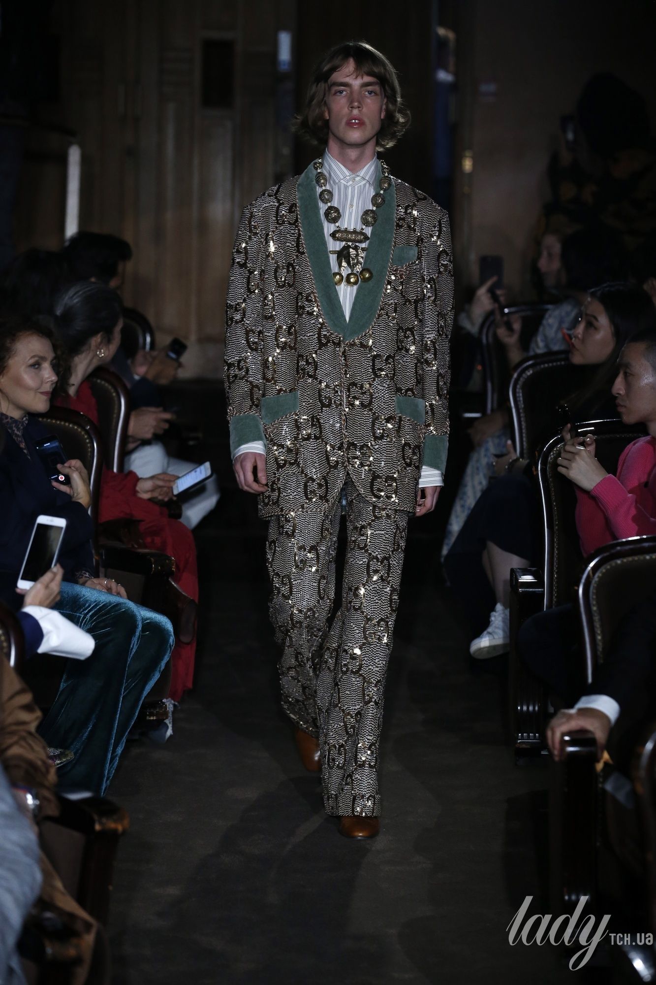 Коллекция Gucci прет-а-порте сезона весна-лето 2019_13