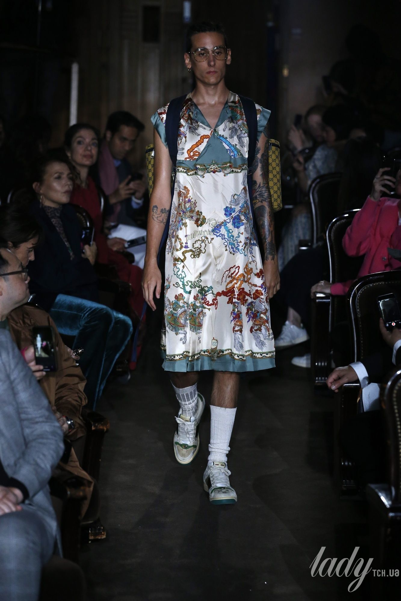 Коллекция Gucci прет-а-порте сезона весна-лето 2019_26