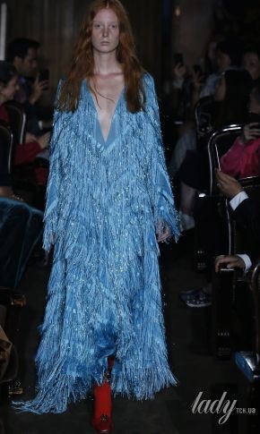 Шелк, блеск и логотипы: коллекция Gucci сезона весна-лето 2019