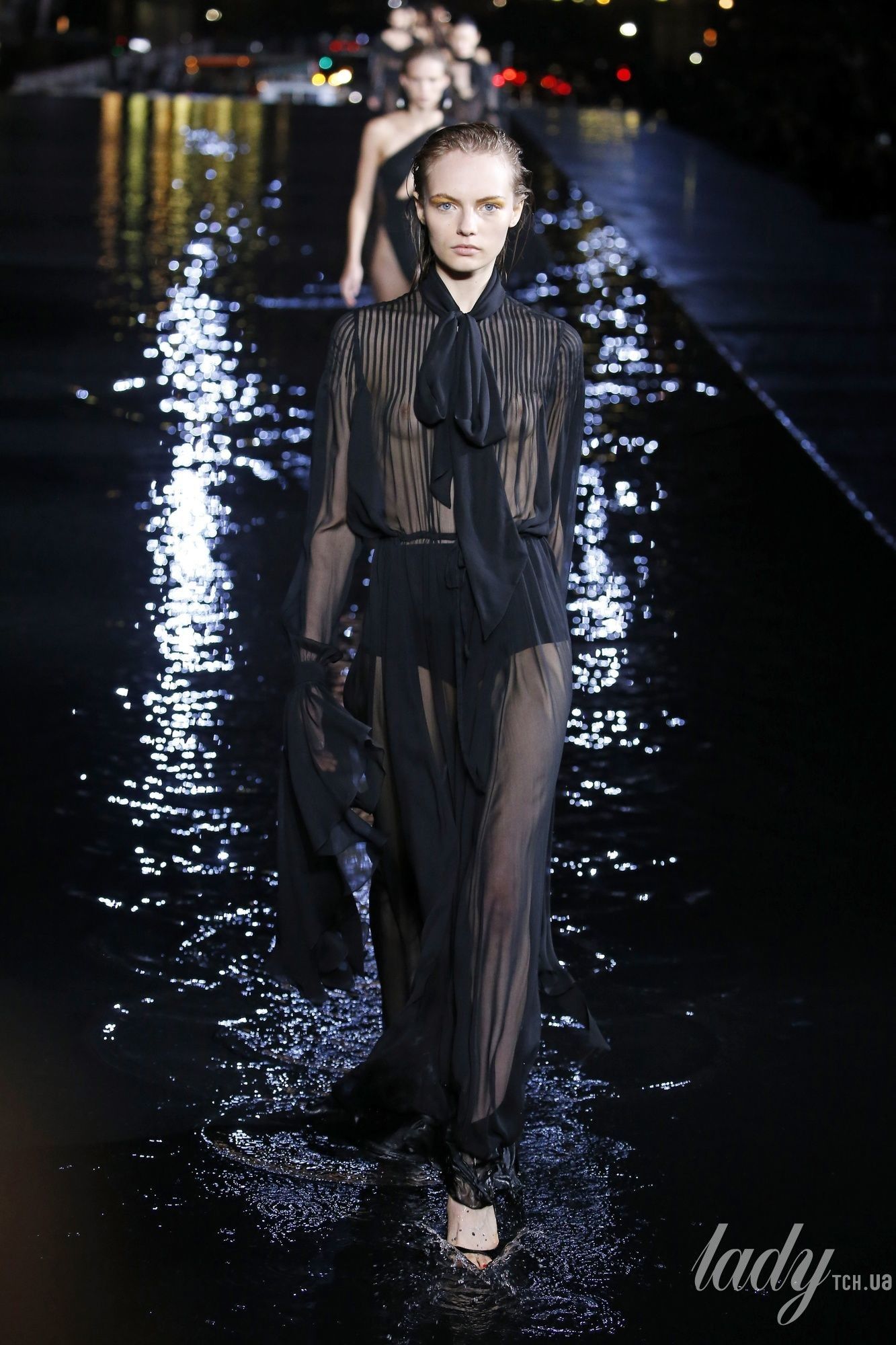 Коллекция Saint Laurent прет-а-порте сезона весна-лето 2019_67