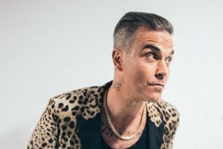 Бассейну быть: Робби Уильямс выиграл суд у легенды Led Zeppelin Пейджа