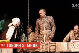 "Залишишся там – тебе уб’ють": актори українського театру з Луганська розповіли про свою долю