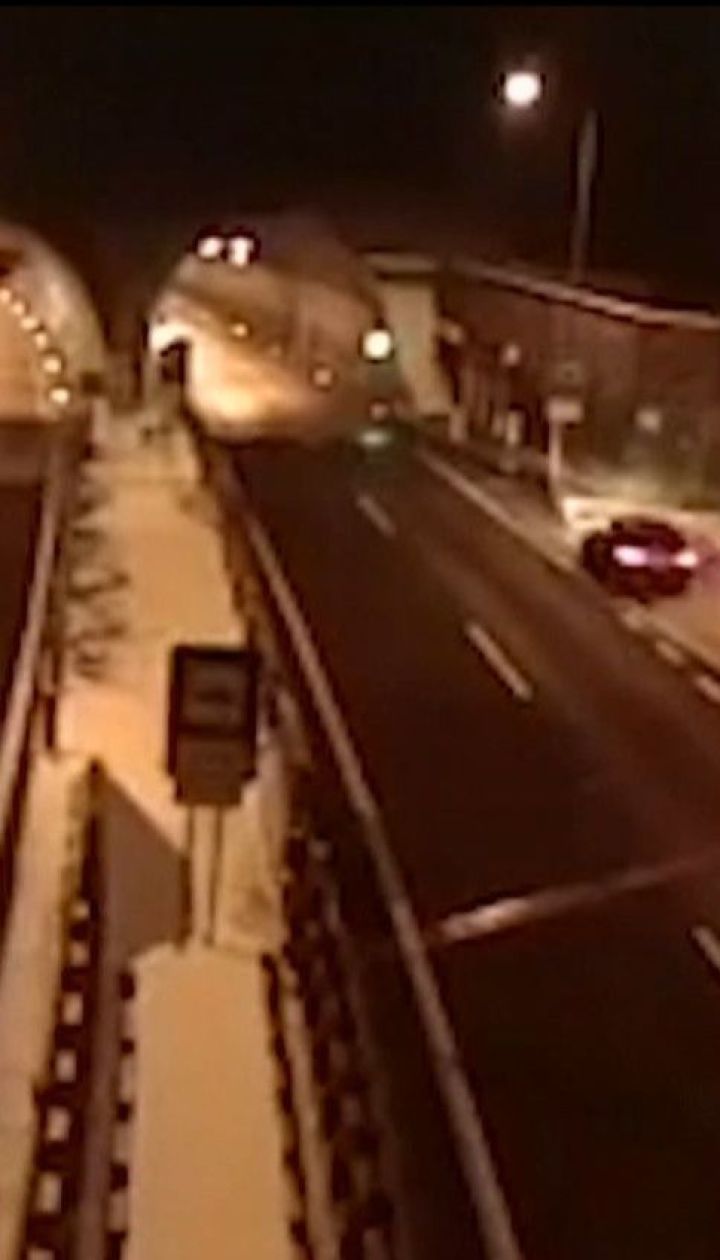 В Словакии водитель легковушки остался жив после потрясающей аварии