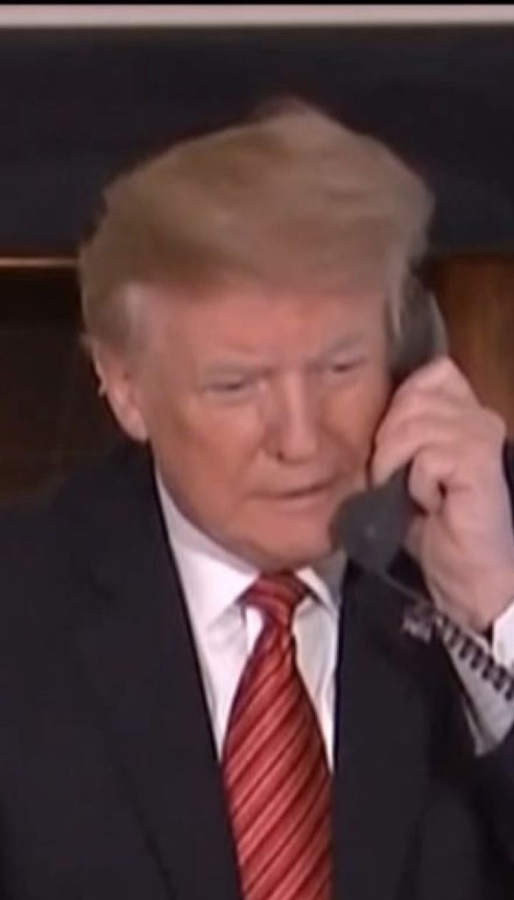 Трамп сказал 7-летней девочке, что верить в Санта-Клауса - это немного "маргинально"